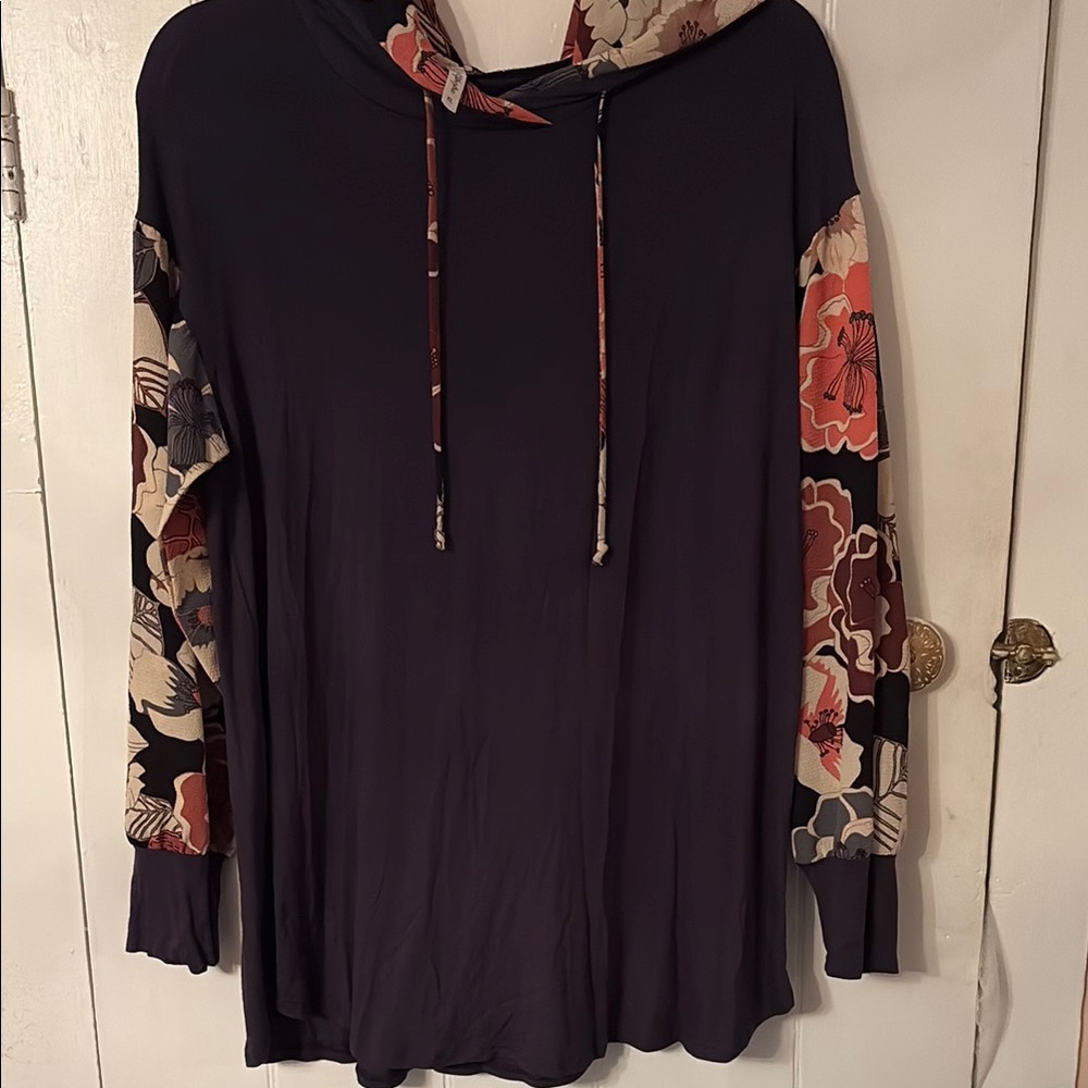 Women’s 42 Pops Dark Gray Hoodie with Floral Sleeves NWOT XL
